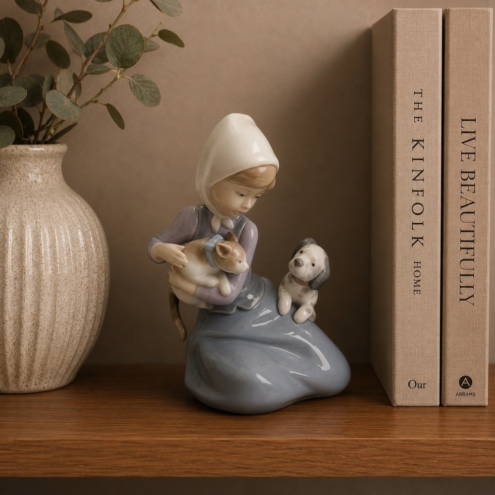Lladro Figurine "Little Friskies" 5032 Porcelain Spain Dog Cat Retired